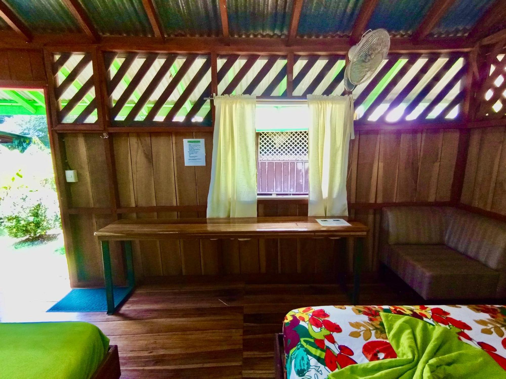 Alouatta Lodge And Canopy Cahuita Kültér fotó