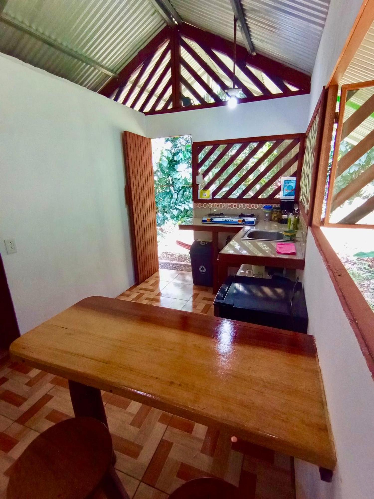 Alouatta Lodge And Canopy Cahuita Kültér fotó